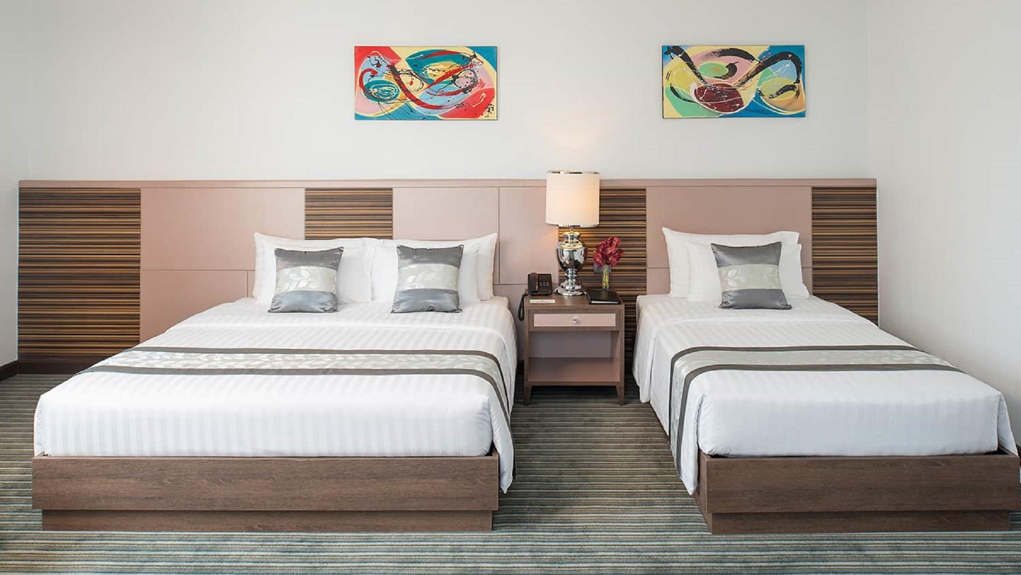 The Berkeley Hotel Pratunam Бангкок Экстерьер фото Deluxe Room